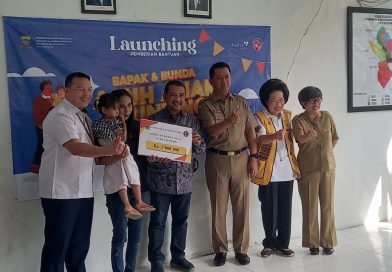 Lion Club Bandung Berikan Bantuan Bunda Asuh Anak Stunting
