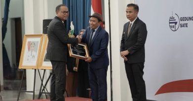 Bank Bjb Raih Anugerah Keterbukaan Informasi Publik Tingkat Provinsi Jawa Barat Tahun 2023