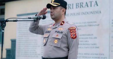 Perdana Menjabat Wakapolres, Kompol Zulkarnaen Pimpin Upacara Hari Kesadaran Nasional di Polres Cimahi