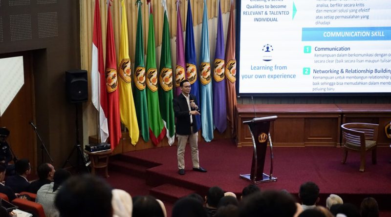 Pentingnya Adaptasi Perkembangan Teknologi Dalam Perbankan