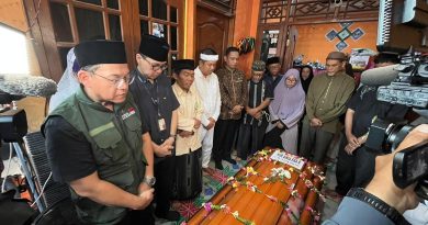 BAZNAS Jabar Salurkan Santunan bagi Korban Kecelakaan KRL–KA Argo Bromo