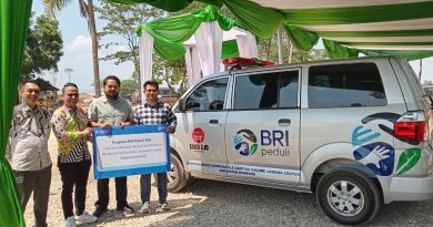BRI Cabang Majalaya Serahkan Satu Mobil Ambulance Untuk Yayasan Eiko Lio Nusantara
