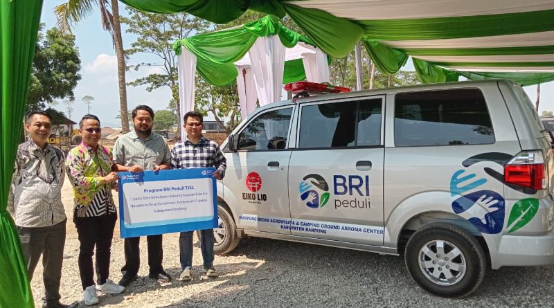 BRI Cabang Majalaya Serahkan Satu Mobil Ambulance Untuk Yayasan Eiko Lio Nusantara